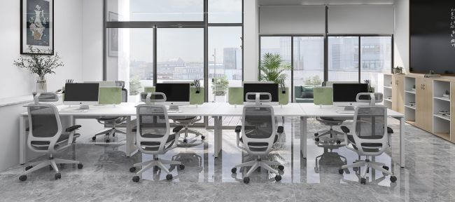 スタッフの転がり家具の座席コンピュータ白く高い背部網のオフィスは2つの議長を務める